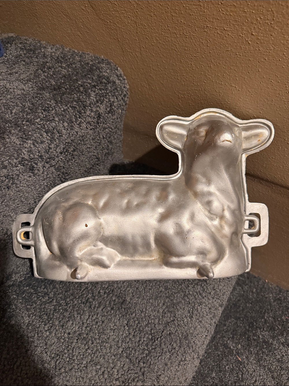 Vintage Lamb Cake Mold 2 Pc Heavy Cast Aluminum 12 1/8" x 7 3/8" Pristine